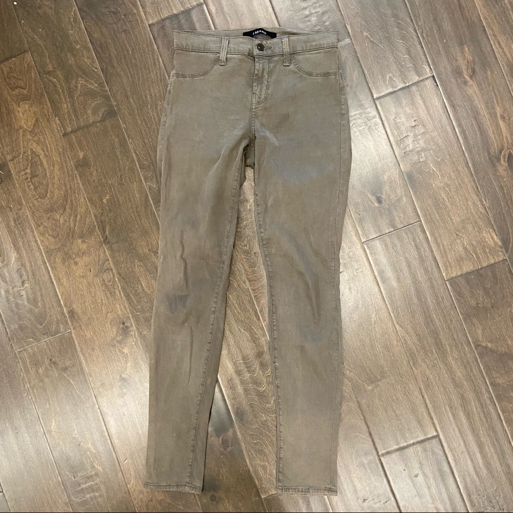 J Brand Cypress Super Skinny Jegging size 26 in Drab Olive